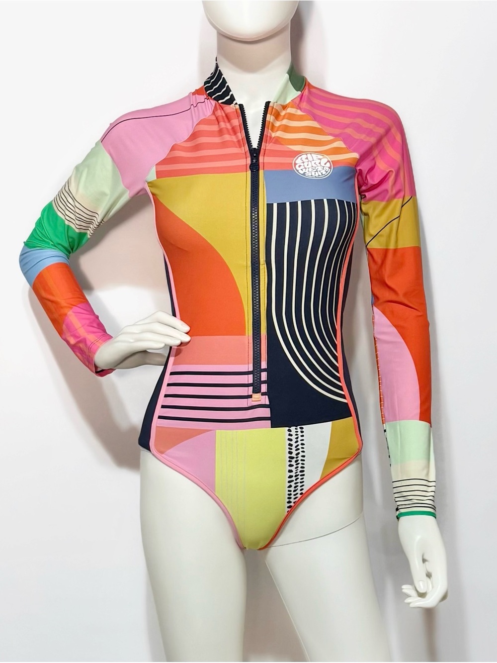 NWOT Rip Curl Rare Multicolor Zip Front
Bodysuit Block Out Surf Suit M
Swimsuit - Picture 2 of 9